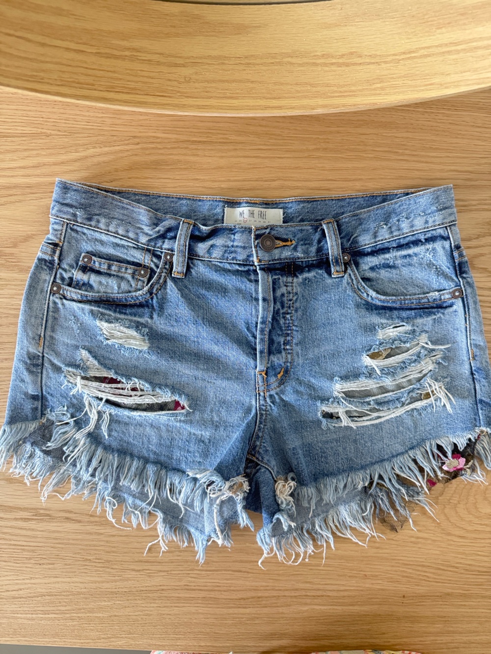 Free People Distressed Denim Cutoff Shorts Light Wash Frayed Boho Festival 24